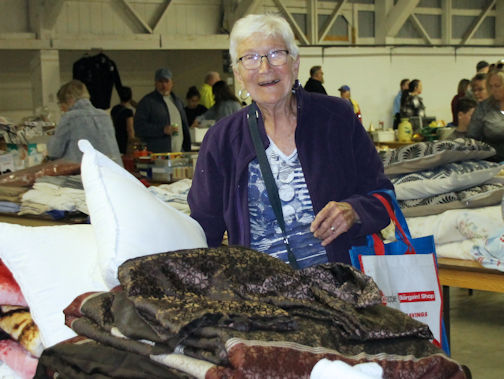 The Kincardine Record | Crowd scoops up treasures at annual Tiverton