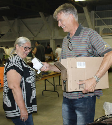 The Kincardine Record | Crowd glad to find some bargains at Tiverton
