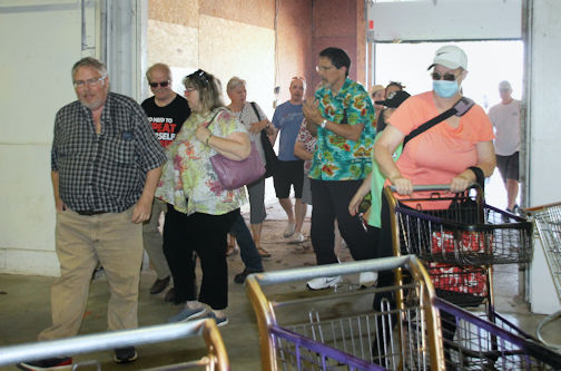 The Kincardine Record | Crowd glad to find some bargains at Tiverton