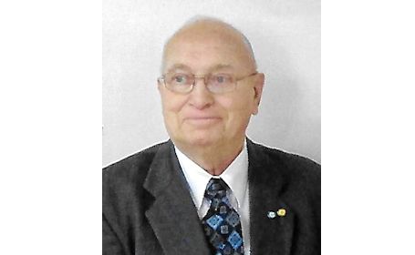 Dairy farmer and 4-H leader, Glen Walden of Lucknow, dies at the age of 89