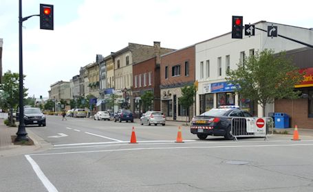 Police investigating after pedestrian hit by vehicle in downtown Kincardine