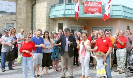 Federal Liberal candidate for Huron-Bruce opens volunteer centre in downtown Kincardine
