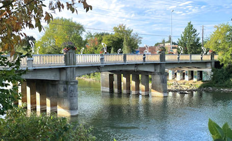 ​Weight restriction, alternate truck routes for Walkerton bridge project