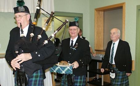 Peddie gives stirring Address to the Haggis at Robbie Burns Night in Kincardine
