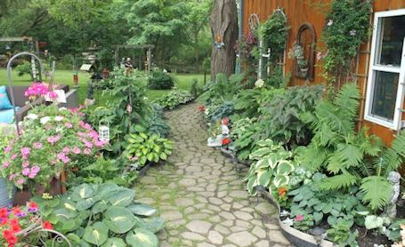 About 150 people enjoy Kincardine Horticultural Society garden tour