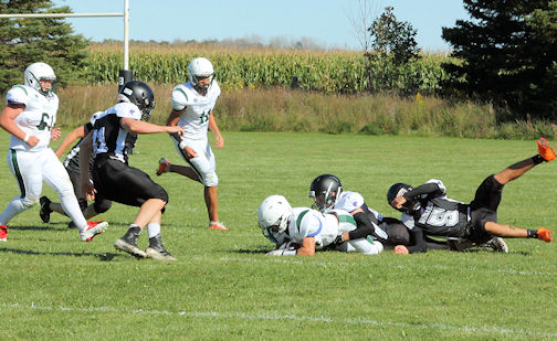 ​KDSS football team suffers loss to Owen Sound at season home-opener in Tiverton