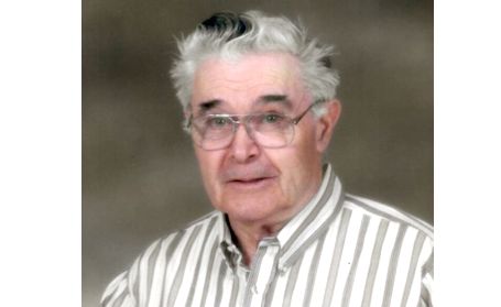 Dugald MacKenzie of Tiverton dies at the age of 85