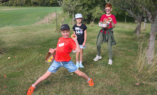 Ripley Horticultural Society's "For Our Youth" Club learns about fall harvest