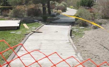 Bones found as boardwalk being replaced just north of Kincardine Harbour