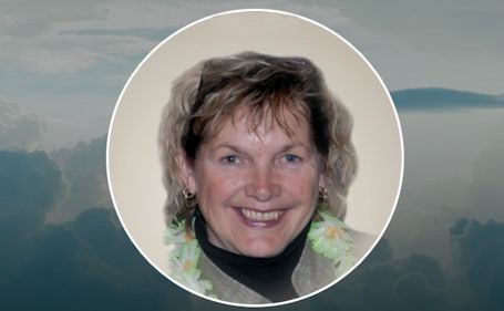 Judie Burns remembered for her quick smile and love of Christmas decorating