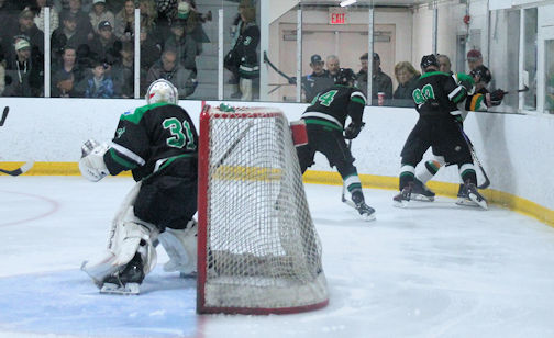 ​Wolves win one, lose one, pushing finals against Seaforth to Game 5 in Ripley