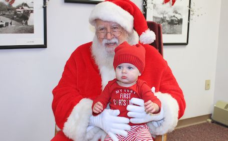 Beautiful weather as crowd greets magnificent Kincardine Santa Claus parade